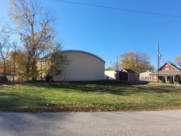 7 Harrison Ave, Whitestown, IN 46075