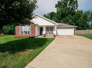 914 Chesire Ct, White House, TN 37188
