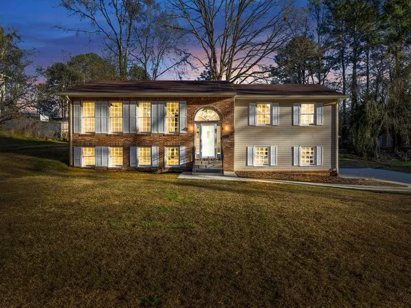 2390 Amberbrook Dr SW, Conyers, GA 30094