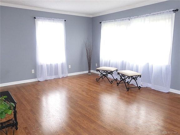 3rd image of 808 Johnson Ave
