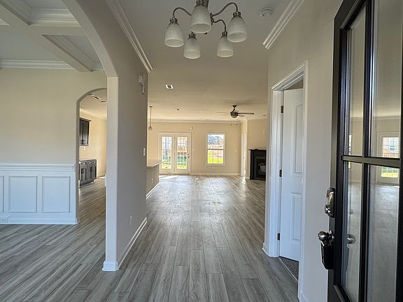 3rd image of 360 Piedmont Ct