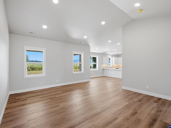 5th image of 356 E Kisling Ave