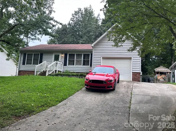 2825 Allenton Trails Ln, Charlotte, NC 28212