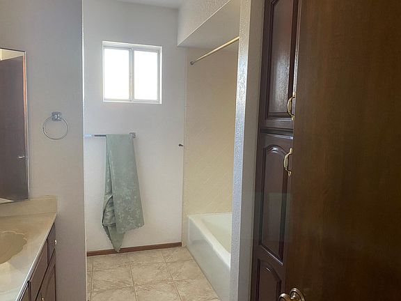 5th image of 1134 N Diane St