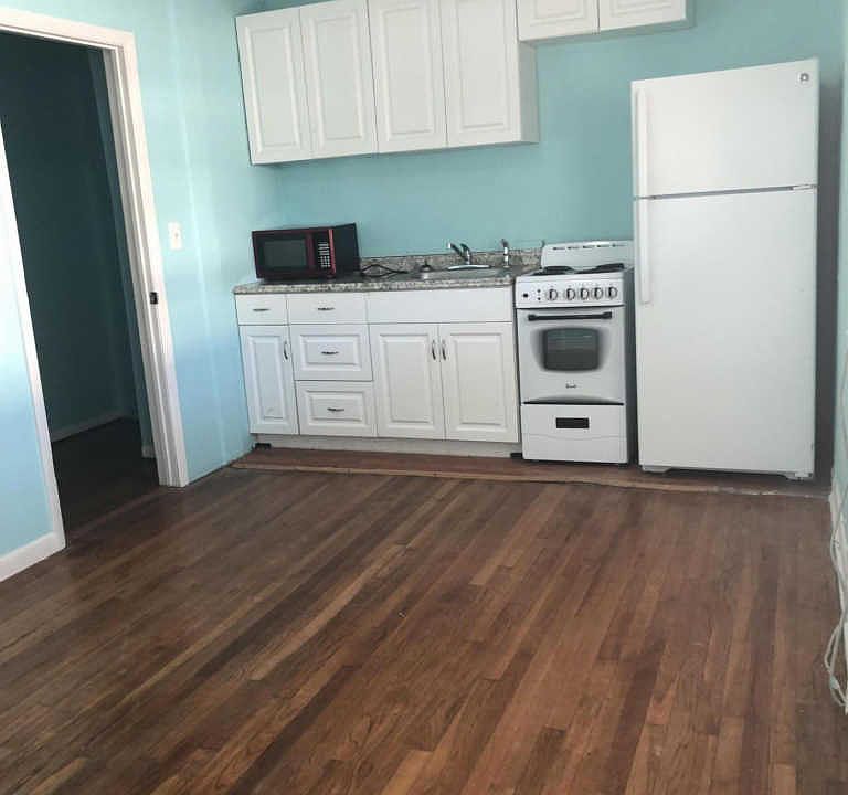 1st image of 630 N Federal Hwy APT 2