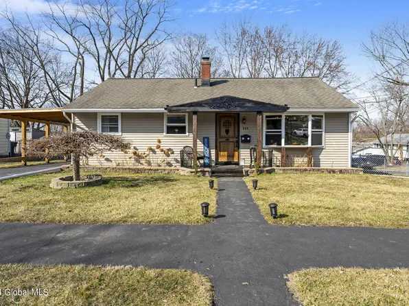 899 9th Avenue, Troy, NY 12182