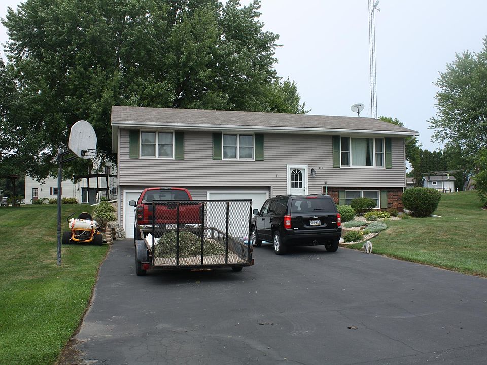 1st image of 417 Dewey St