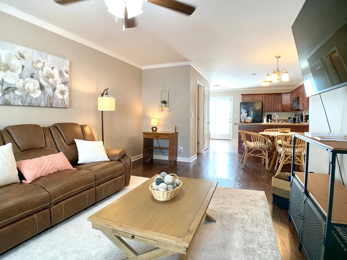 308 Sam Houston Cir - Fully Furnished — Photo 4