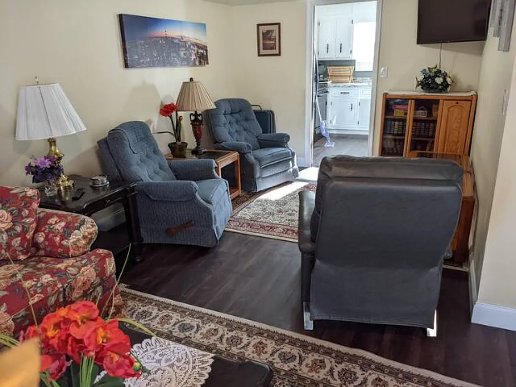 9003 Mahogany Row Southeast - B — Photo 2