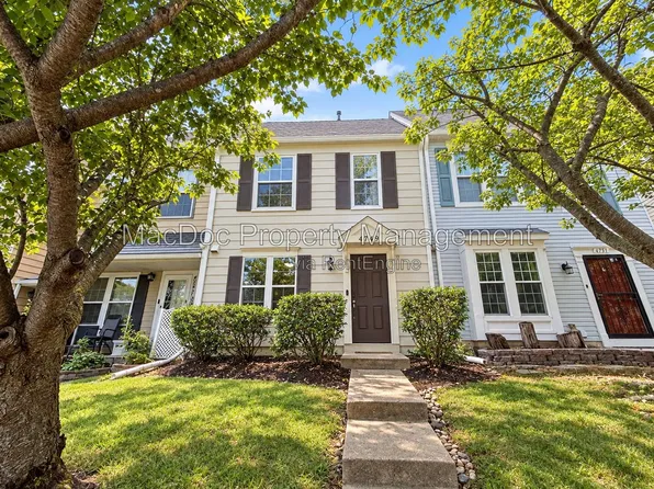4749 Hedrick Ln, Woodbridge, VA 22193