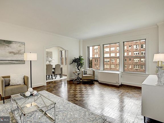 5th image of 4000 Cathedral Ave NW APT 434B