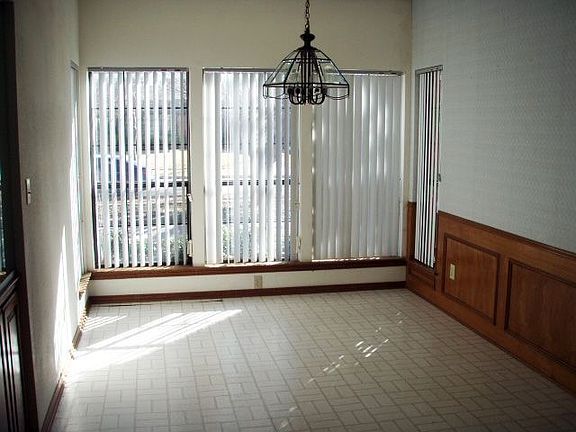 5th image of 11 Highland Pl