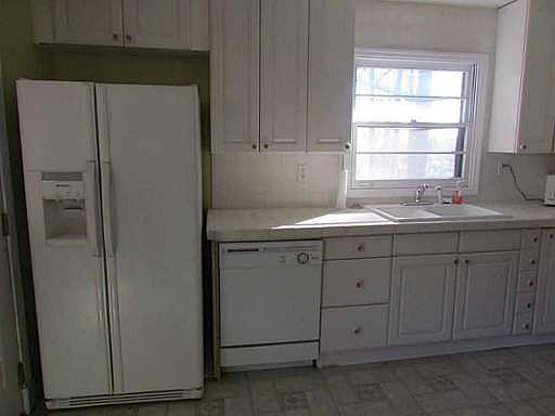 5th image of 677 Melrose Dr