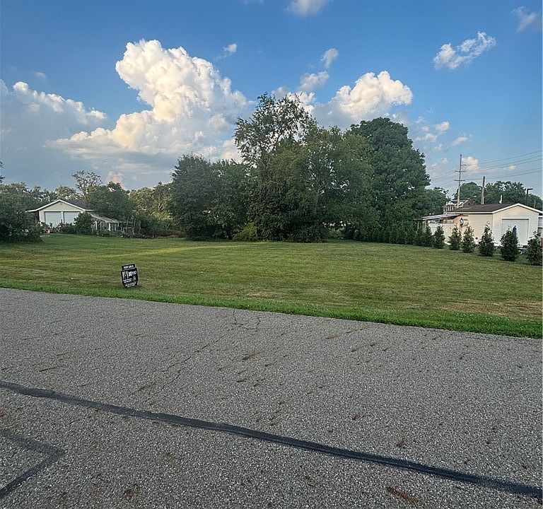 1st image of Menegay Rd
