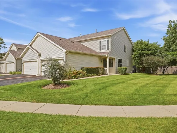 530 W Kristina Ln, Round Lake, IL 60073