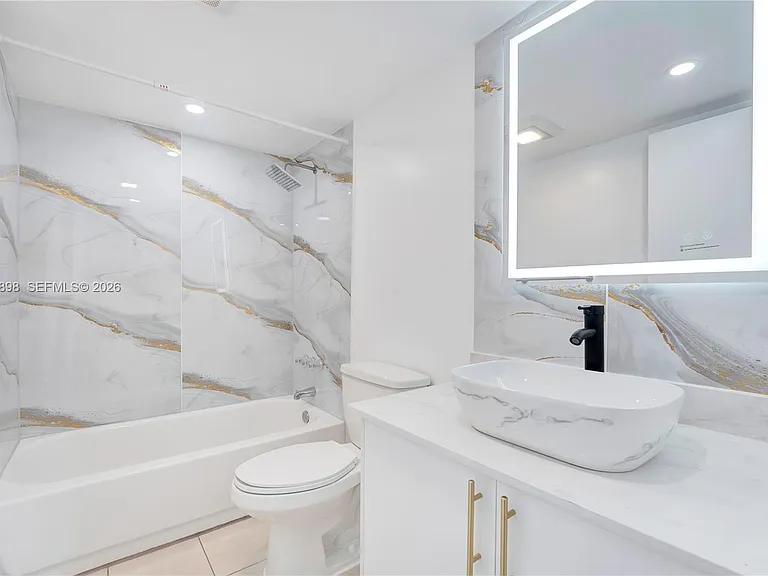 9001 SW 77th Ave #C709 — Photo 13