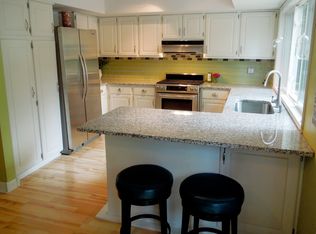 83 Birnamwood Dr, Burnsville, MN 55337