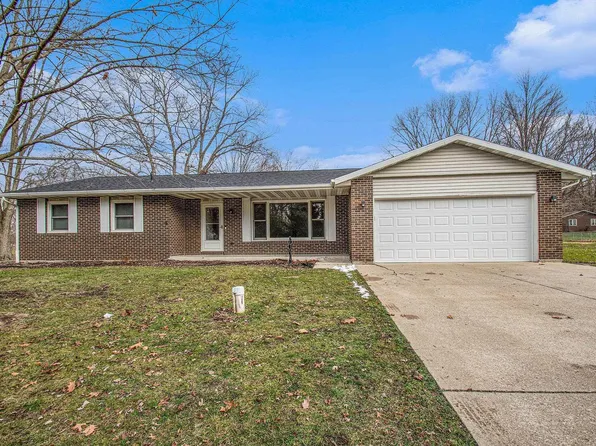 1762 Hartzler St, Warsaw, IN 46580