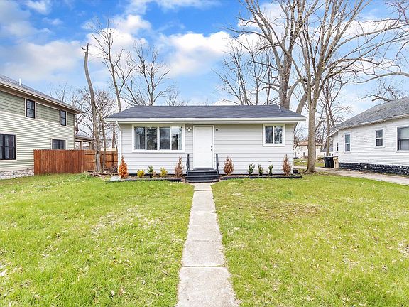 2nd image of 1229 Campeau St