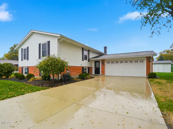 808 Aster Dr, Wapakoneta, OH 45895