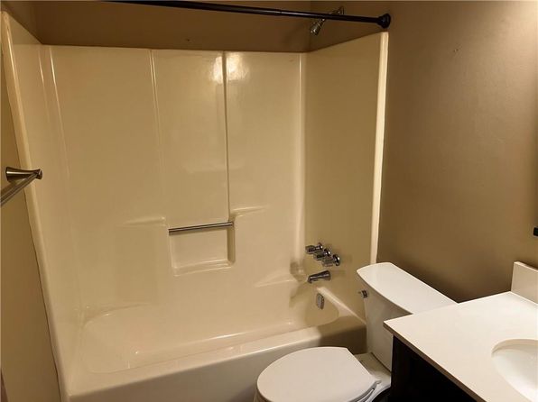 2705 Rhoanoke Dr, Duluth, GA 30096