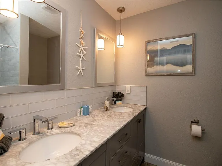 1635 Gladys St #2 — Photo 20