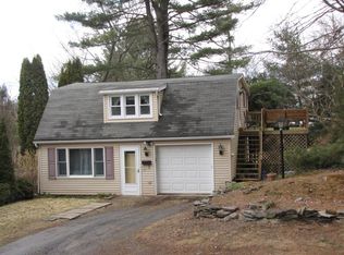 28 Division St, Shavertown, PA 18708