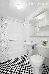 Rented by R New York