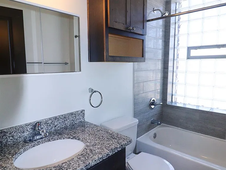 2611 Vine St — Photo 29
