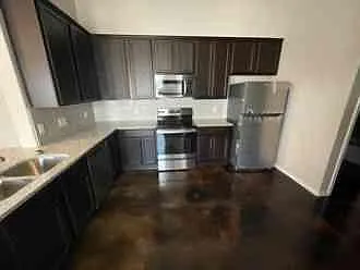 3 bed, 1372 sqft, $1,450 — Photo 4