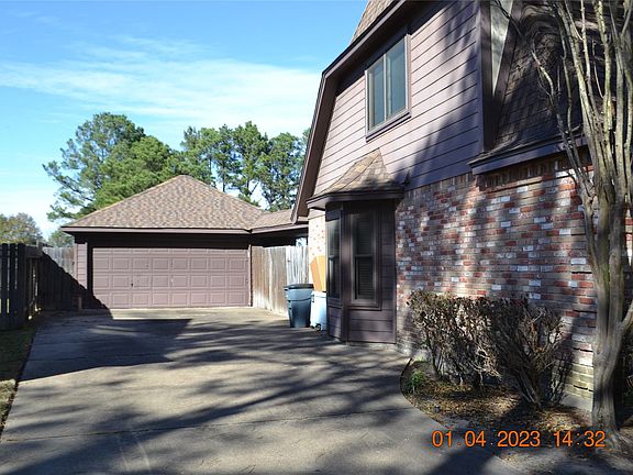 2nd image of 22830 Spatswood Ln