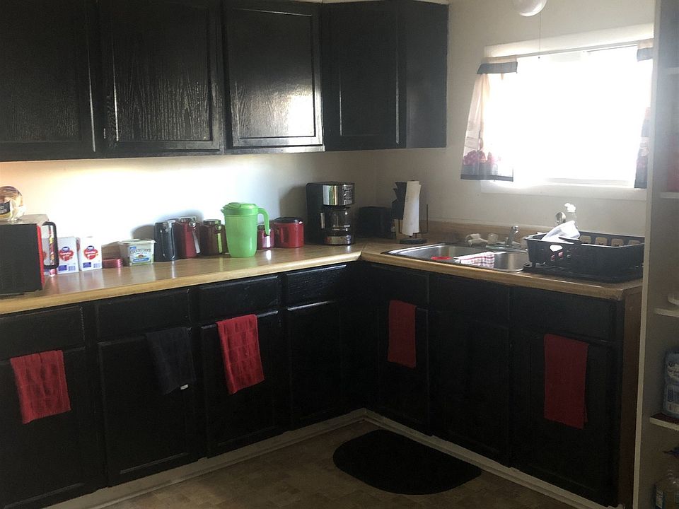 2nd image of 453 Bradford St