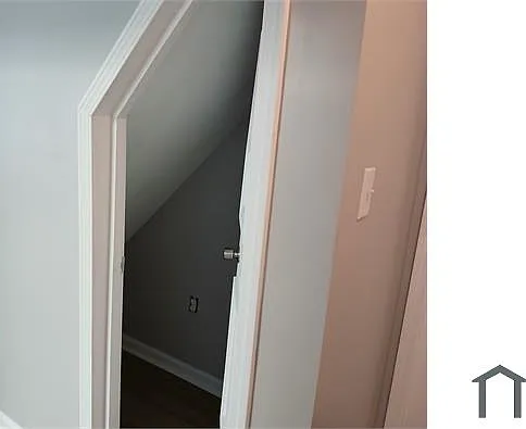 909 N Graham Ave — Photo 10
