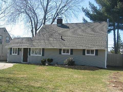 1st image of 40 Sparrow Ln