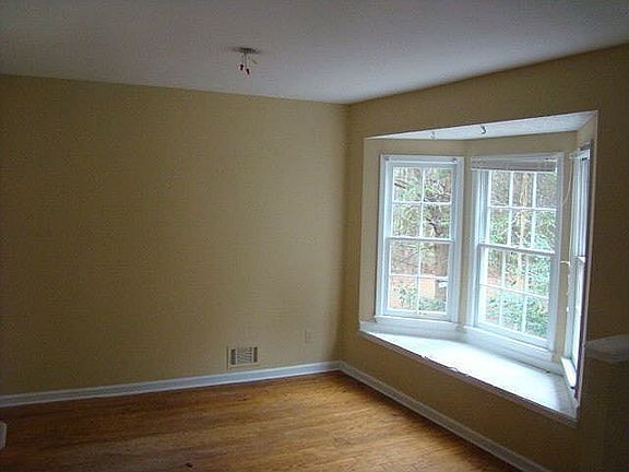 4th image of 1451 Brooks Water Ln