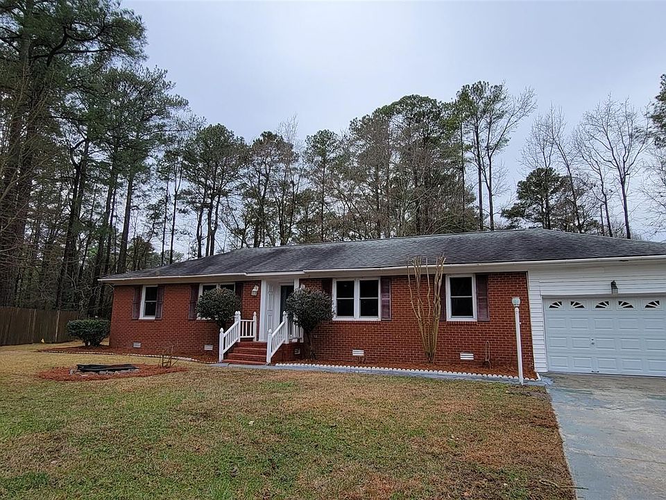 1st image of 110 Woodstock Dr