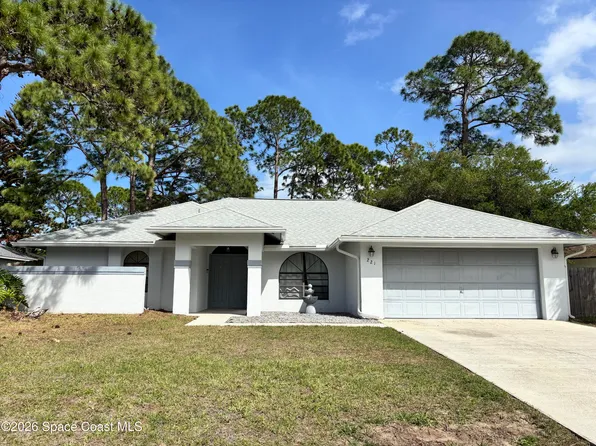 221 Seahorse Cir SE, Palm Bay, FL 32909
