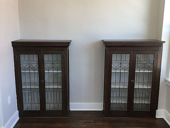 Entry room built-ins