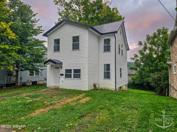 32 N Jones St, Lock Haven, PA 17745