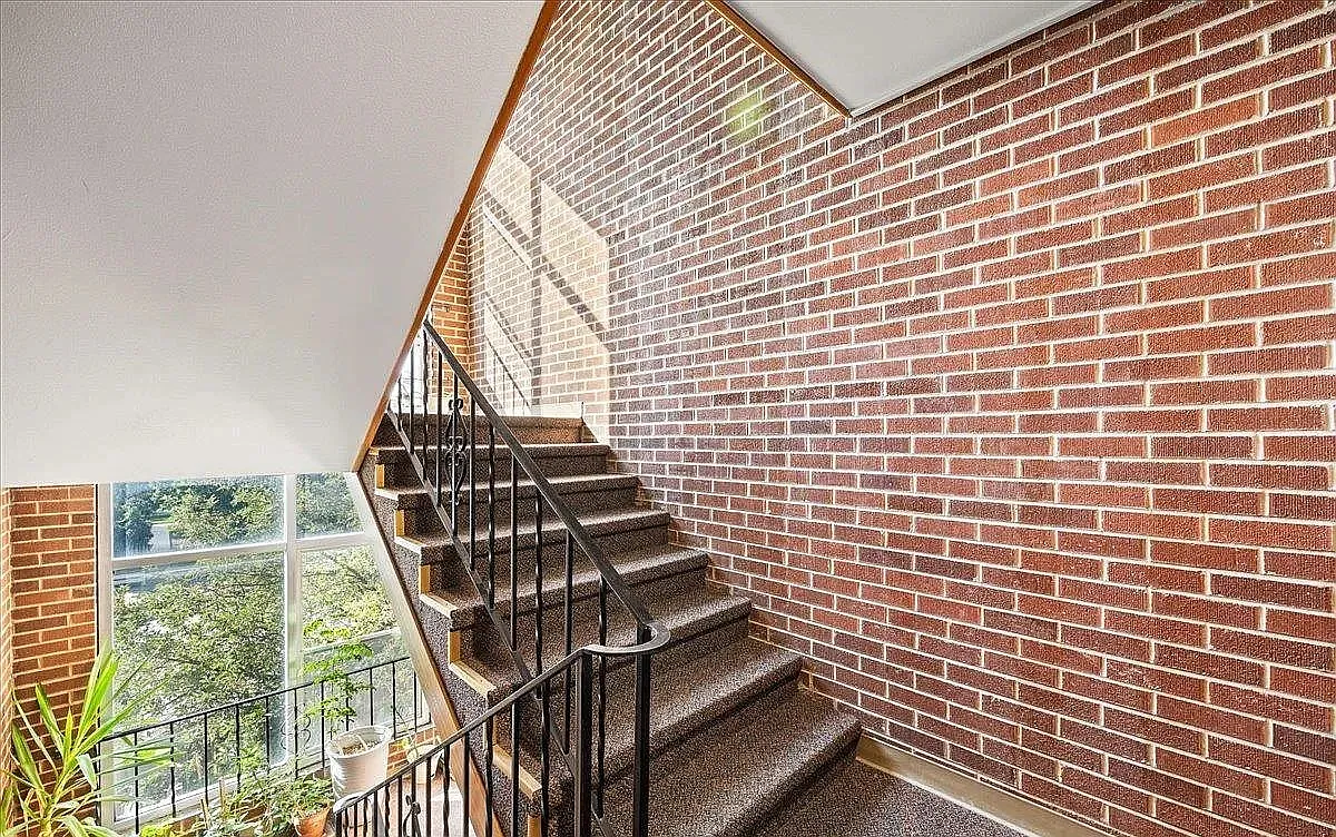 Studio, 545 sqft, $1,100 — Photo 4