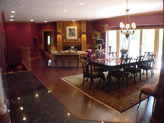 3rd image of 3910 Eaton Ave