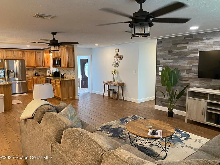 2130 S Patrick Dr — Photo 3