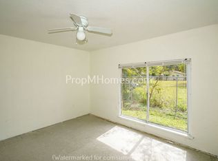2414 11th St W, Bradenton, FL 34205