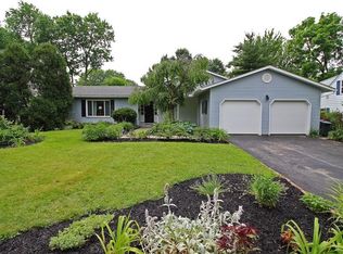 219 W Dublin Granville Rd, Worthington, OH 43085