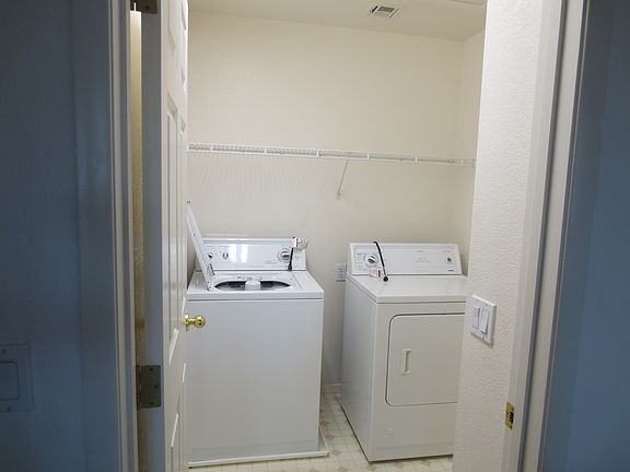 3rd image of 9691 Powell Plateau Ct
