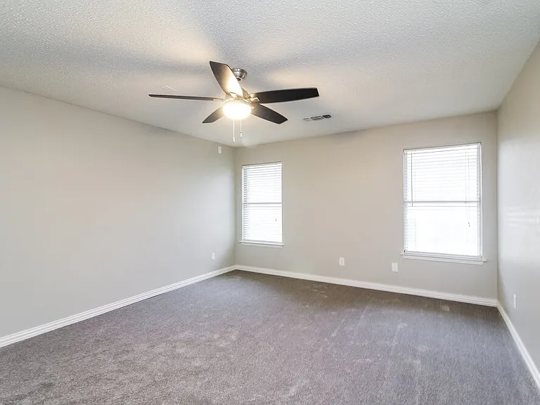 603 Wolcott Ln — Photo 10