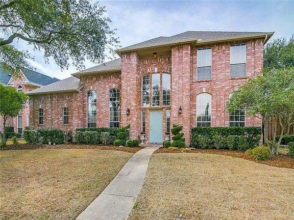 2nd image of 3203 Stonehenge Dr