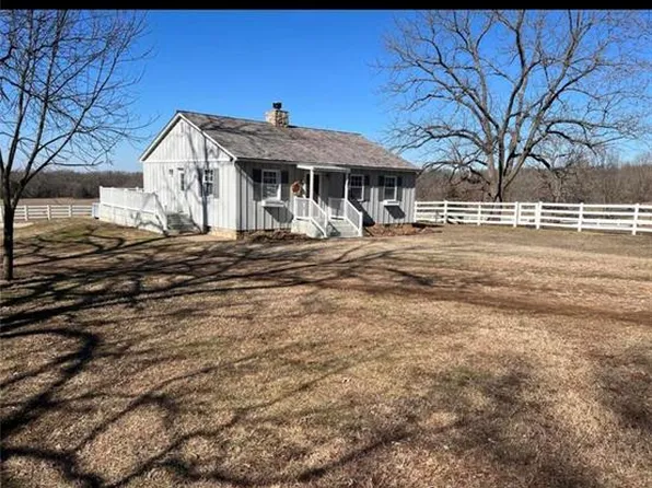 7940 S 2251st Rd, Humansville, MO 65674