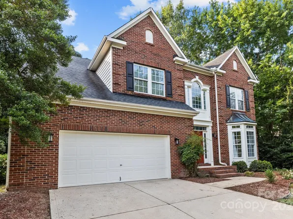 517 Chadmore South Dr, Charlotte, NC 28270