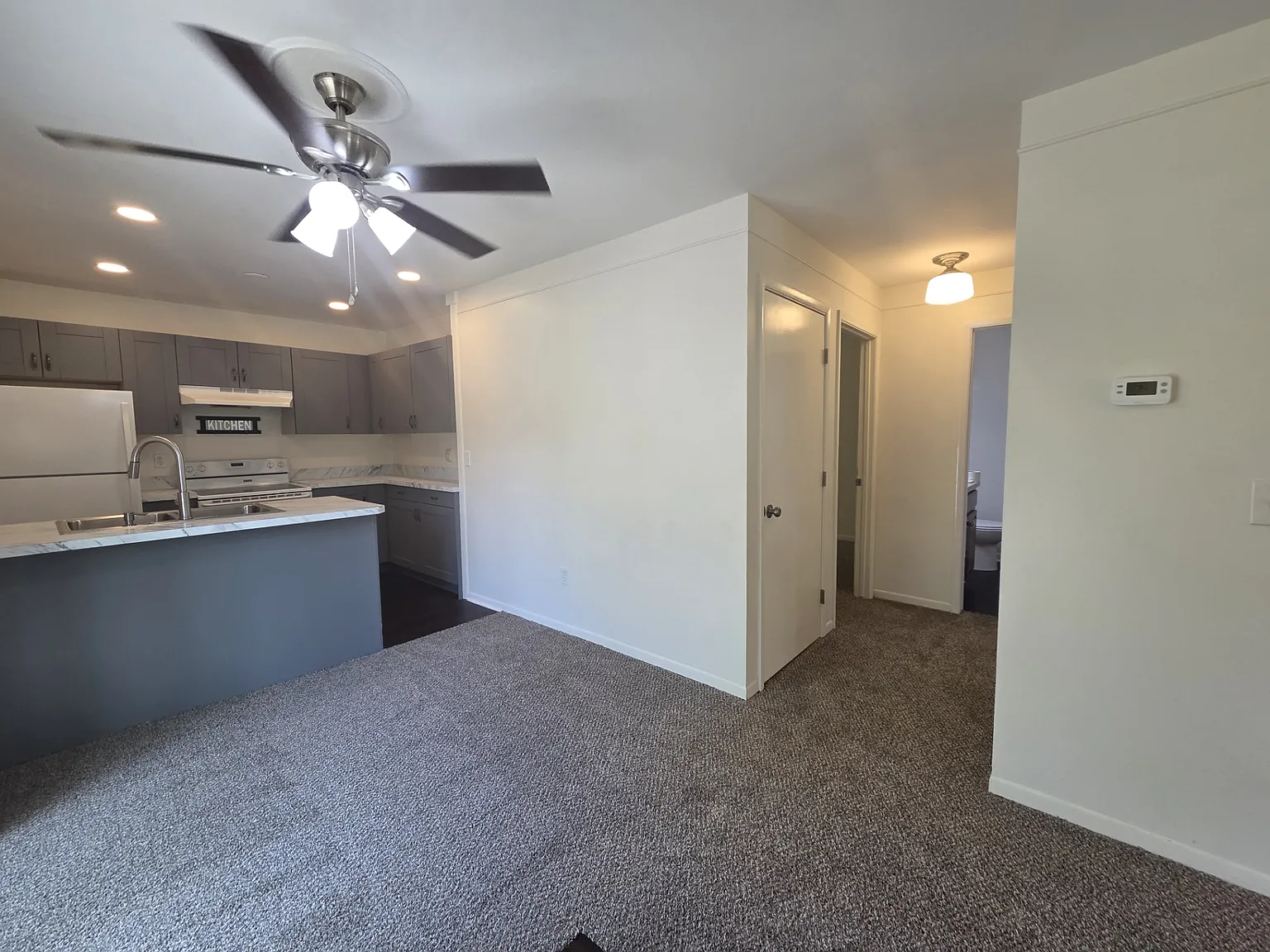 3 bed, 1461 sqft, $2,000 — Photo 3